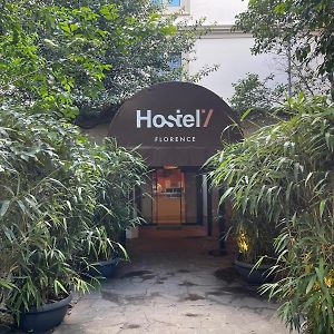 Hotel & Hostel 7